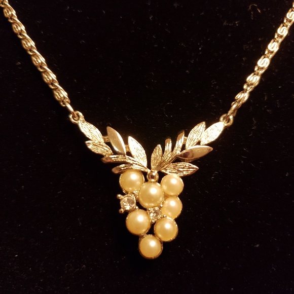 Avon Jewelry - 3/$12 Avon Pearl and Rhinestone Grape Necklace